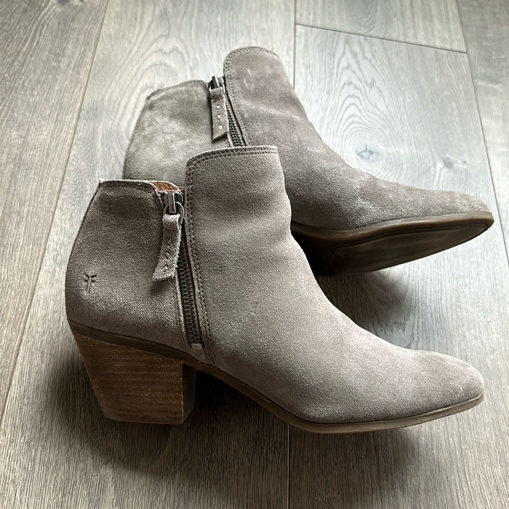Frye Booties suede UEC